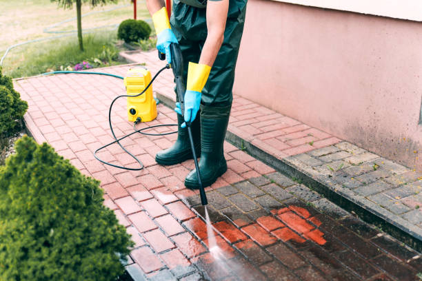 Best Pool Deck Cleaning  in Island Park, NY